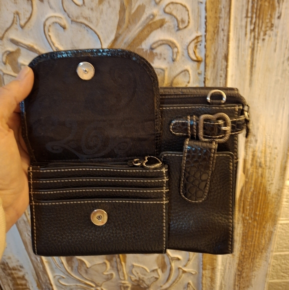 Brighton Black Pebbled Leather Croc-embossed Wallet Organizer.  - Picture 8 of 16